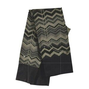 Lululemon Size 6 Leggings High-Rise 28" Chevron Pattern Black Olive